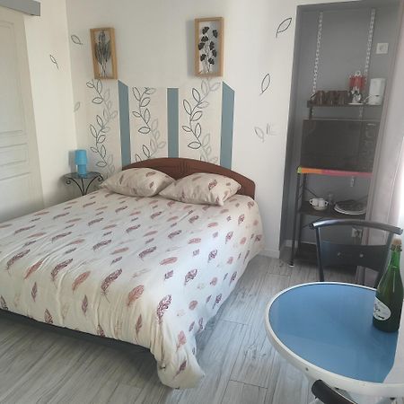 Chambre Pour 2 Personnes A Formigny Rdc Dış mekan fotoğraf